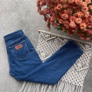 Wrangler Cropped Straight Jeans Size 27
